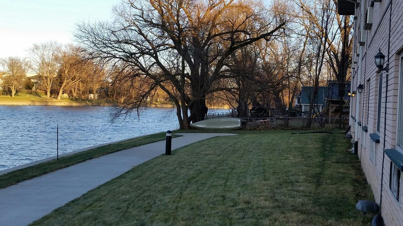 Riverwalk Inn & Suites Fort Atkinson Eksteriør bilde