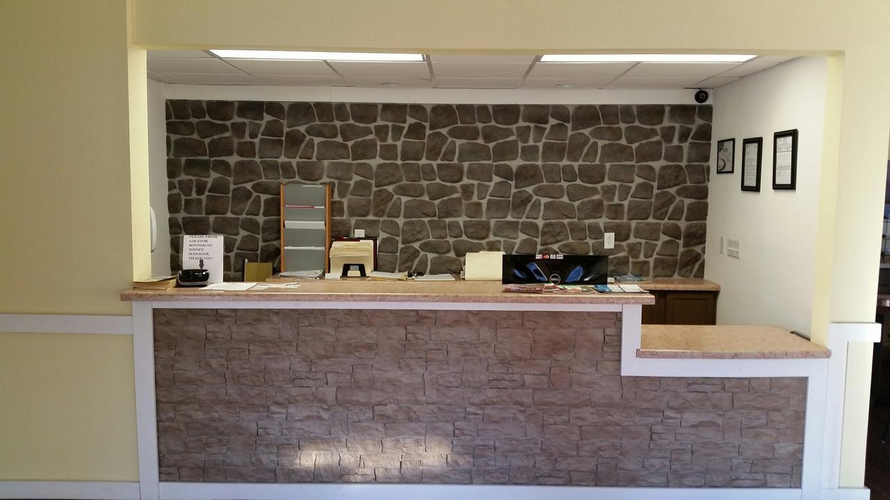 Riverwalk Inn & Suites Fort Atkinson Eksteriør bilde